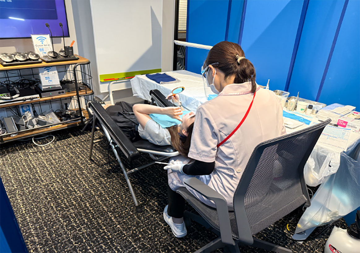 写真03: ピーエスシー東京本社で歯科検診を実施