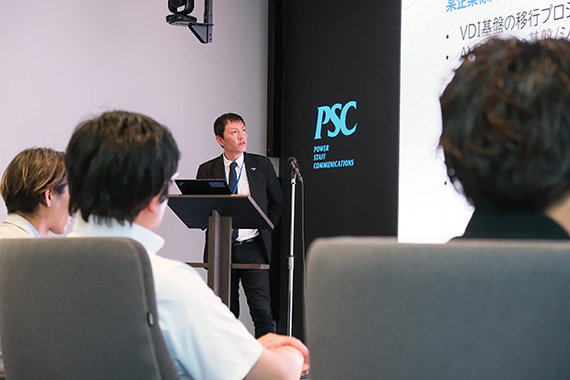 写真01_02: パートナー会を実施。
