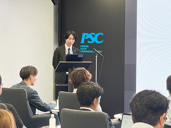写真02_08: パートナー会を実施。