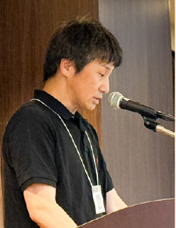 写真01: Outsourcing 事業部コミュニケーションMTGを実施。