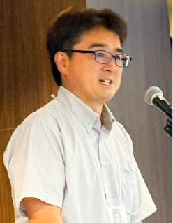 写真12: Outsourcing 事業部コミュニケーションMTGを実施。