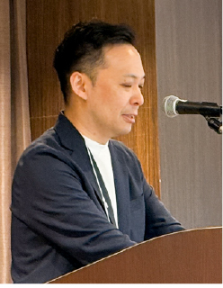 写真13: Outsourcing 事業部コミュニケーションMTGを実施。
