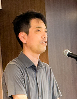 写真16: Outsourcing 事業部コミュニケーションMTGを実施。