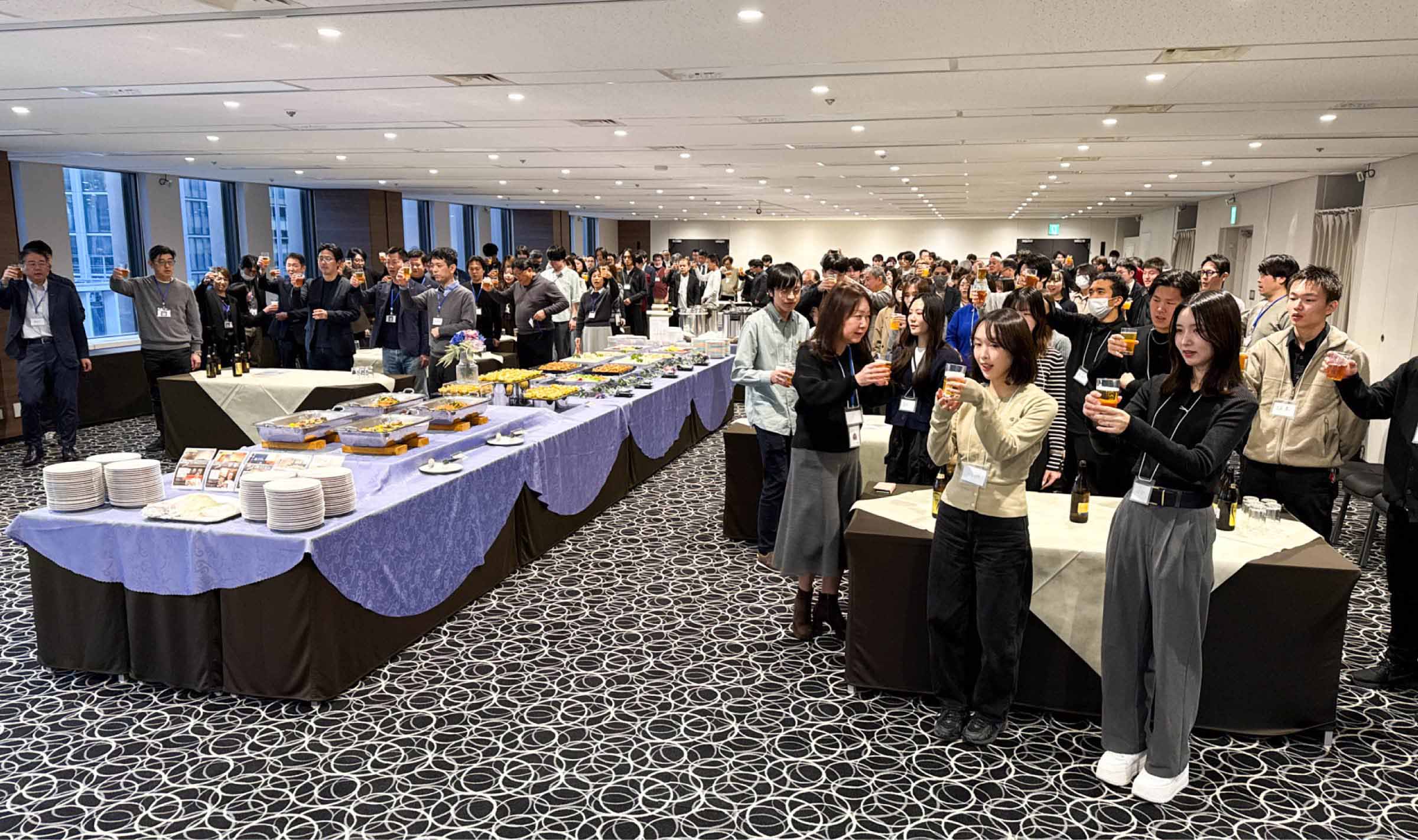 写真22: Outsourcing 事業部コミュニケーションMTGを実施。